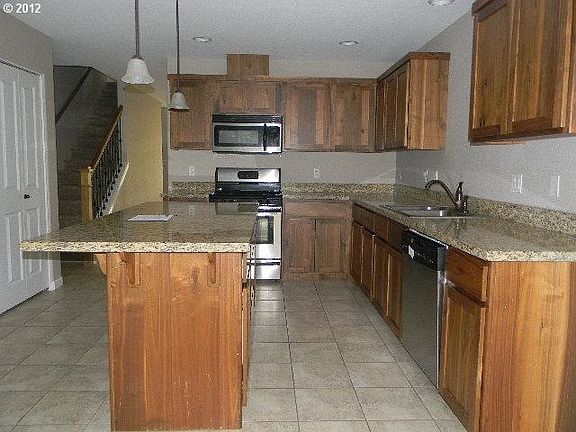 Kitchen with plenty of cabinets