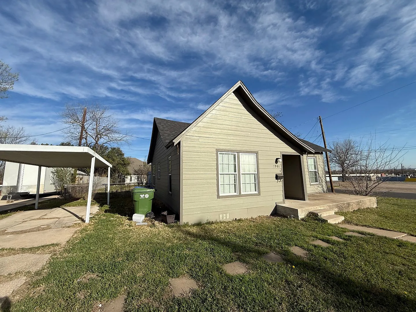 Charming 2-Bed, 1-Bath Home in the Heart of Waco! — Photo 2