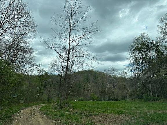 4th image of 38 Stumbo Rd