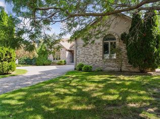 5938 Burke Trl, Inver Grove Heights, MN 55076