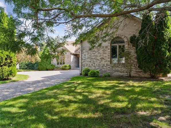 5938 Burke Trl, Inver Grove Heights, MN 55076