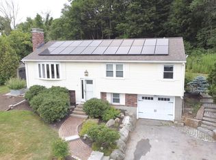 4 Old Farm Rd, Auburn, MA 01501