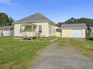 12 Center St, Rio Dell, CA 95562