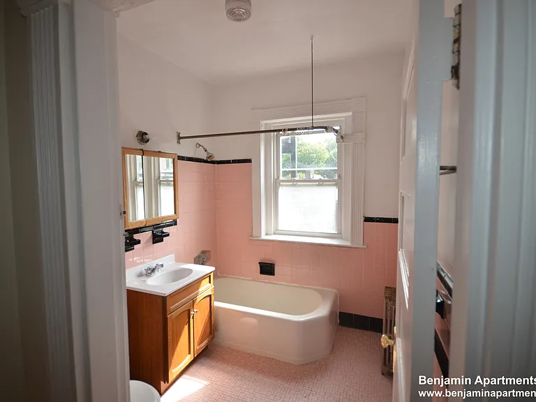 1589 Beacon St #9 — Photo 6