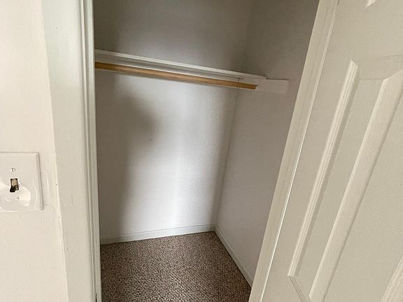 5th image of 96 Gary Ct Floor 2
