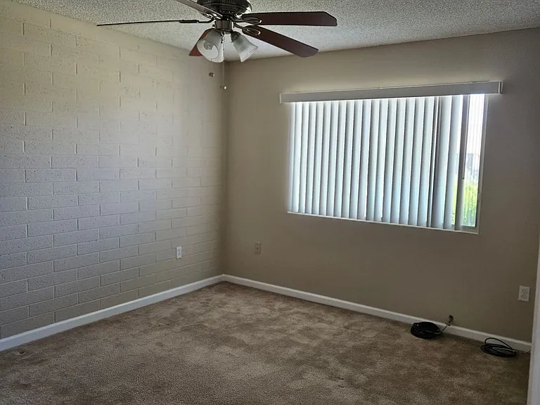 10010 W Andover Ave — Photo 20