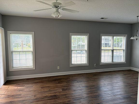 4th image of 5034 Belleglen Ct APT 102