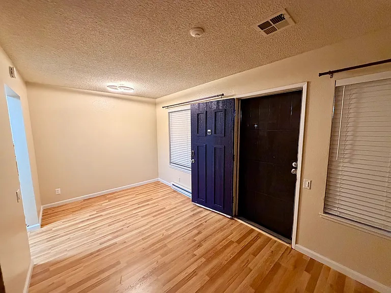 5044 Bridgepointe Pl — Photo 3