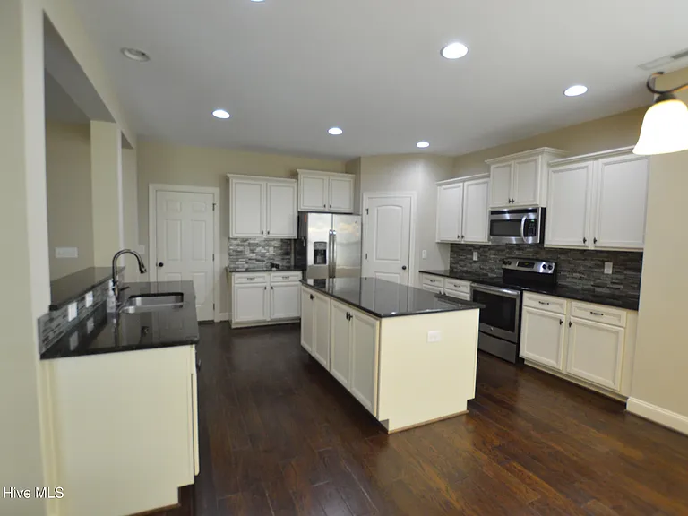 309 Belvedere Dr — Photo 7