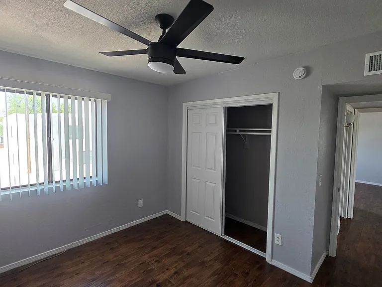 1807 E Hedrick Dr — Photo 8
