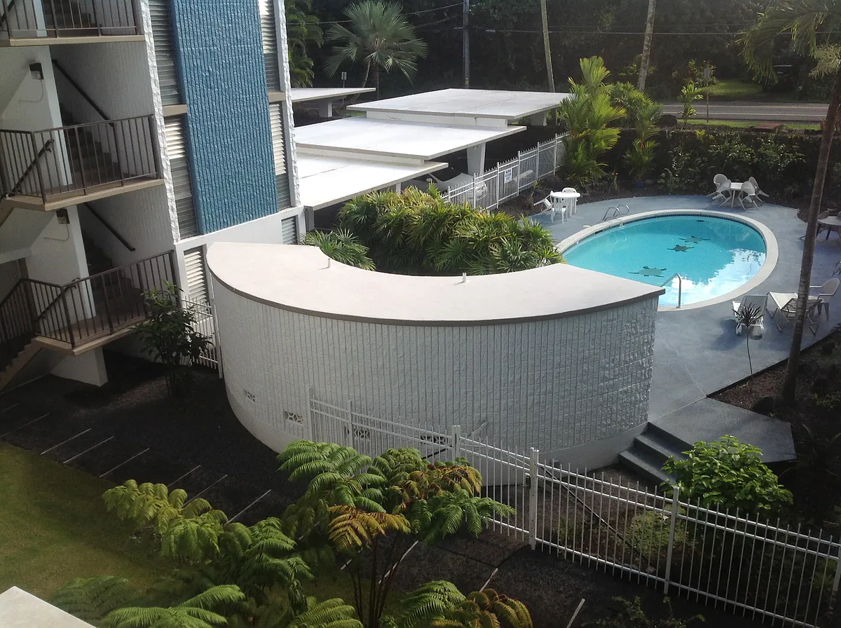 Building Photo - 1911 Kalanianaole St #204