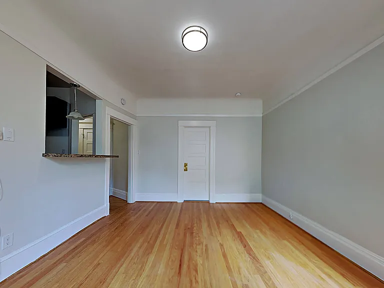 1565 Washington St — Photo 3