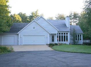 1835 Columbus St, Holland, MI 49424