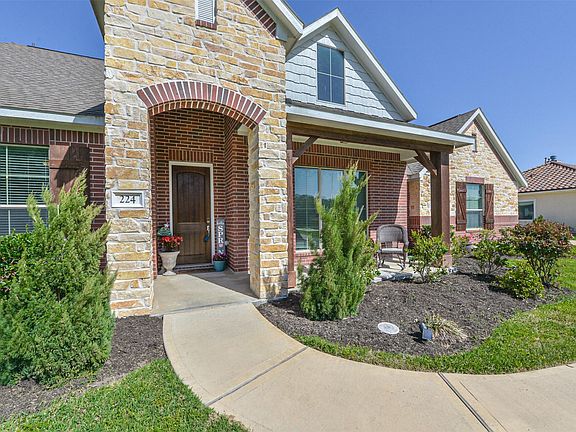 2nd image of 224 Lawrence Marshall Dr