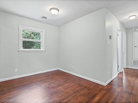 5th image of 7020 Moffett Rd