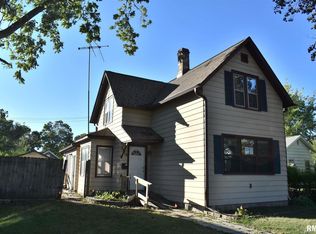 2616 N 3rd St, Clinton, IA 52732