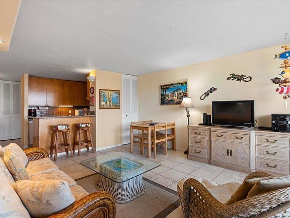 3rd image of 150 Hauoli St APT 200
