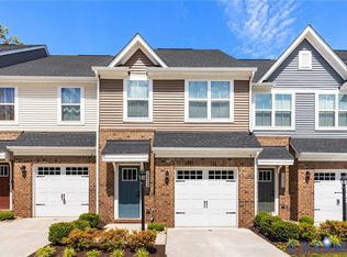 10912 Genito Square Dr, Midlothian, VA 23112