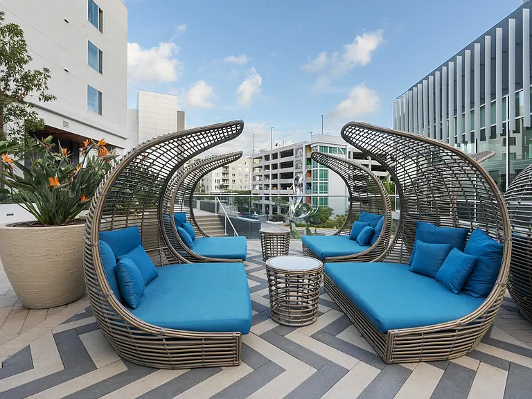 Vive Luxe, San Diego, CA, Outdoor Lounge