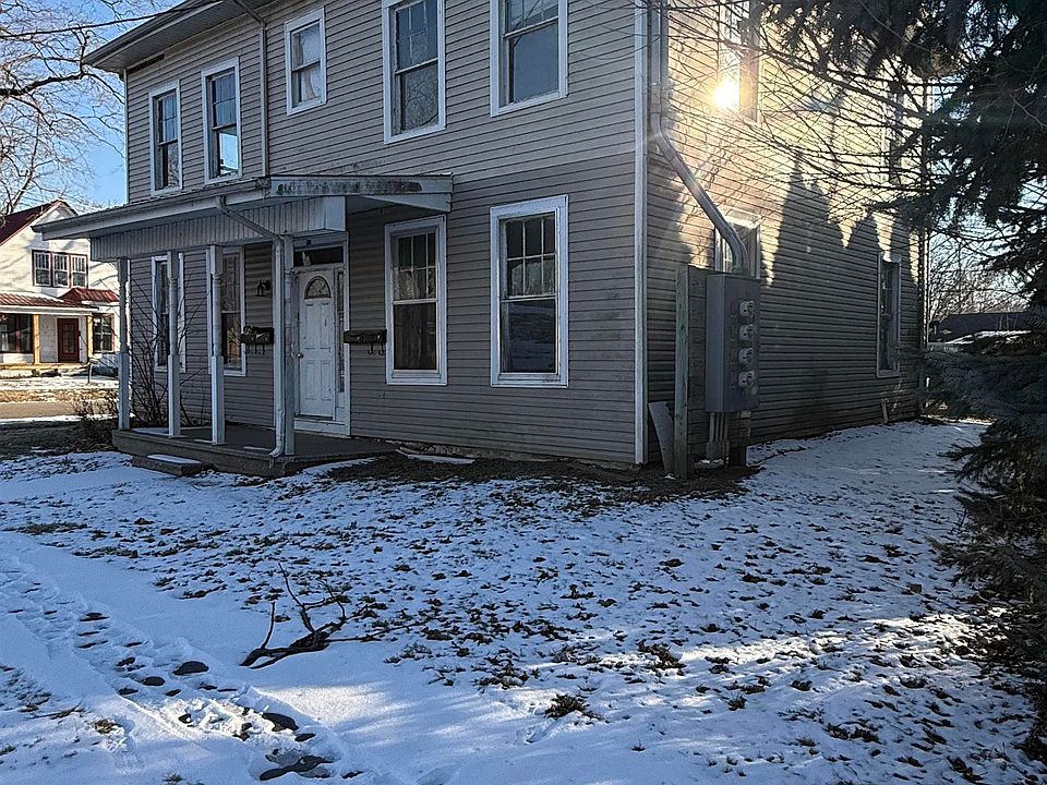 1st image of 350 Van Buren St