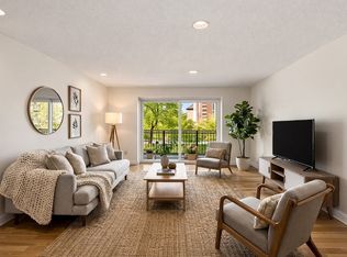15 Francis St APT 16, Brookline, MA 02446