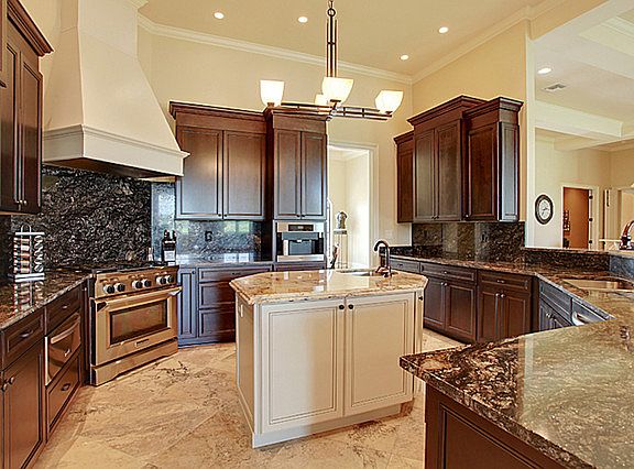 5th image of 15 Eagle Point Ln