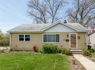 718 S Spring Rd, Elmhurst, IL 60126