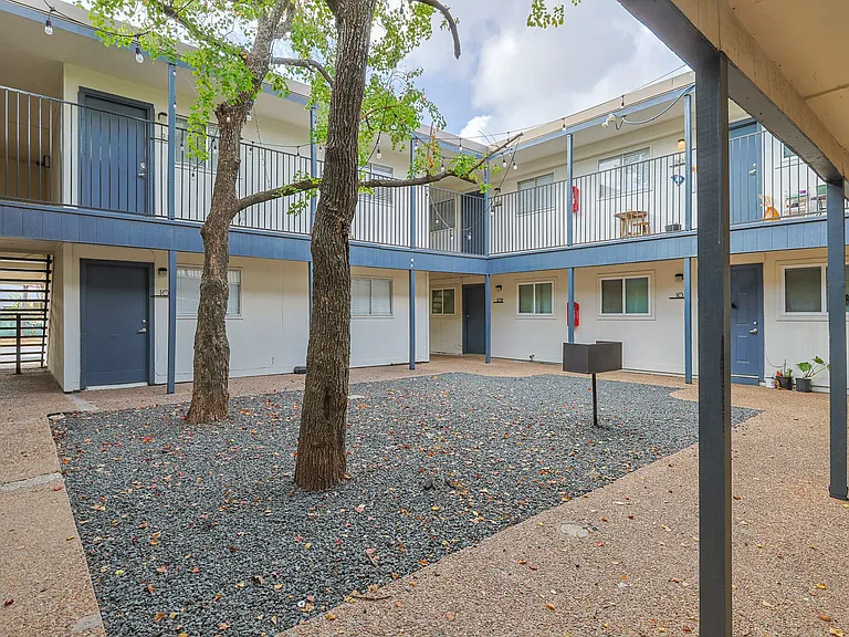 3138 Manor Rd #101 — Photo 7