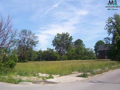 1st image of 5831 E Saint Aubin
