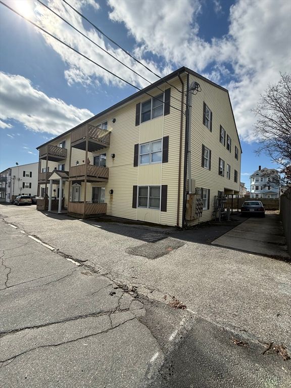 24 Larch St APT 5, New Bedford, MA - View 2