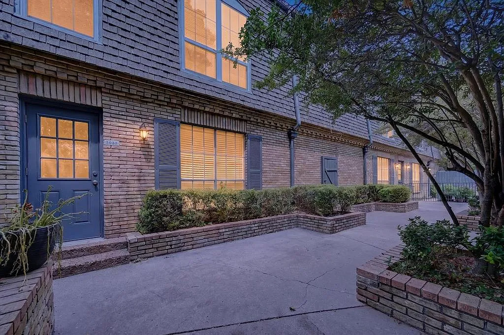 1 bed, 1.0 bath, 806 sqft, $1,600 — Photo 1