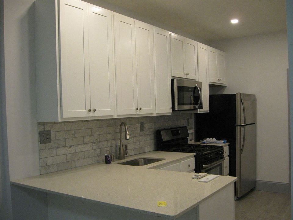 1st image of 2352 37th St
