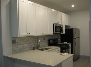 2352 37th St, Astoria, NY 11105