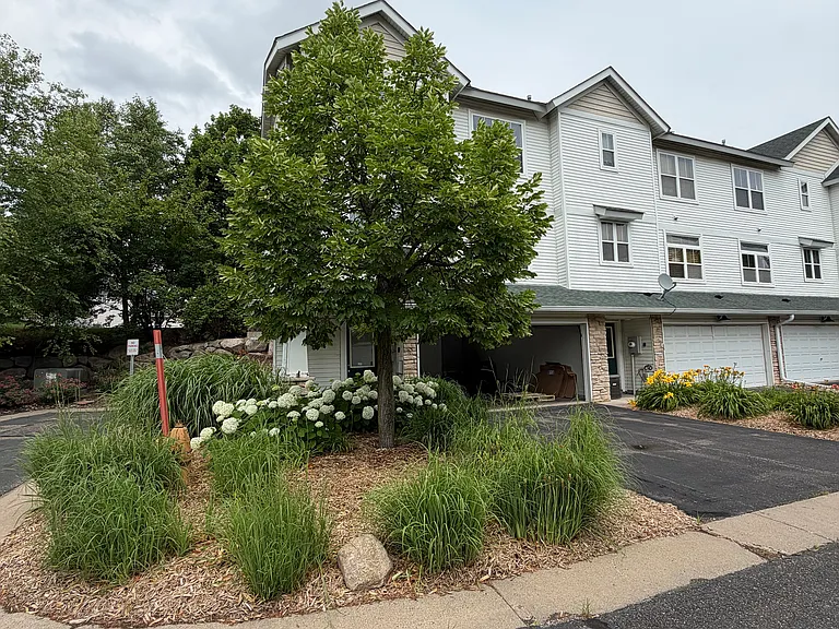 2688 Pinkspire Ln E — Photo 32