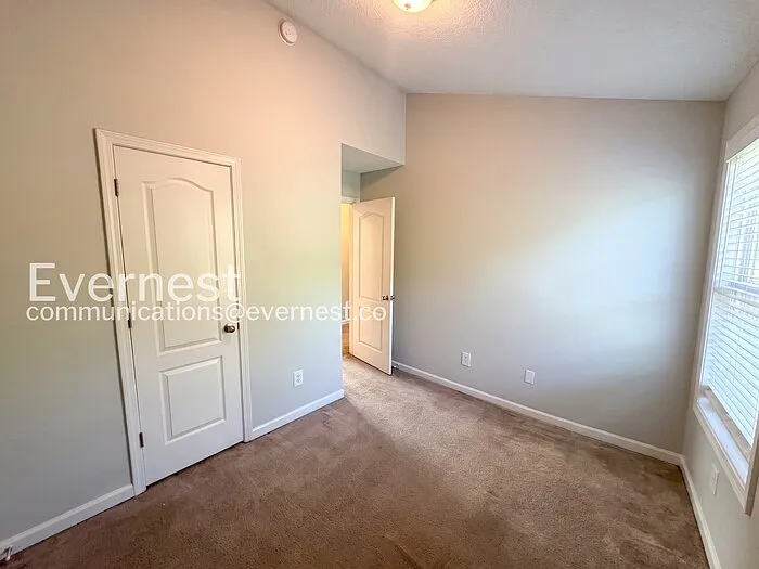 8643 Thomas Ln — Photo 12
