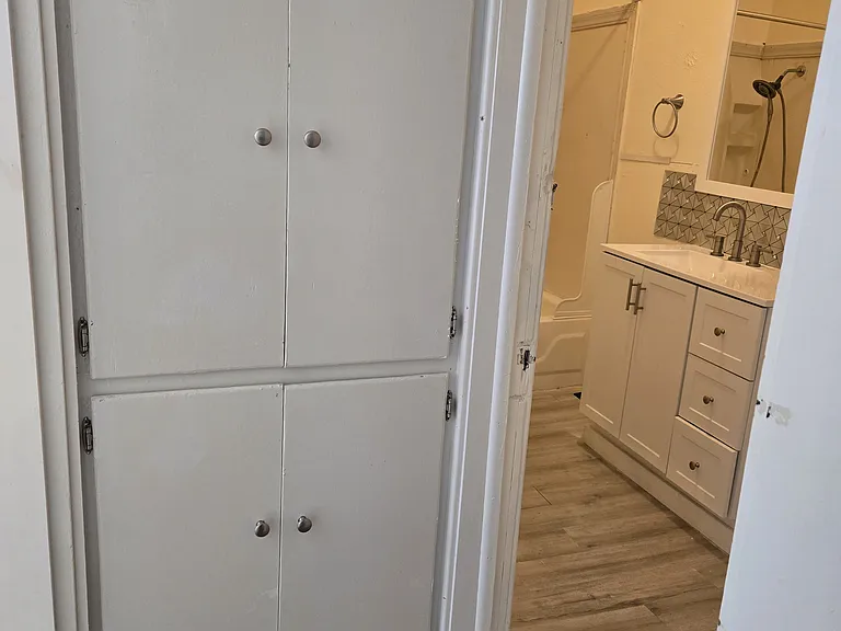 332 W Coler St #4 — Photo 11