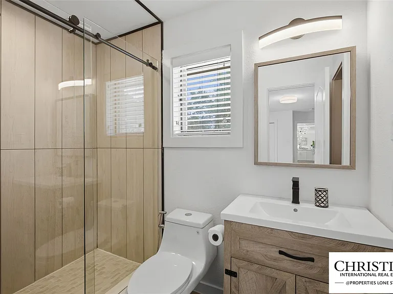 8901 Grandview Dr — Photo 31