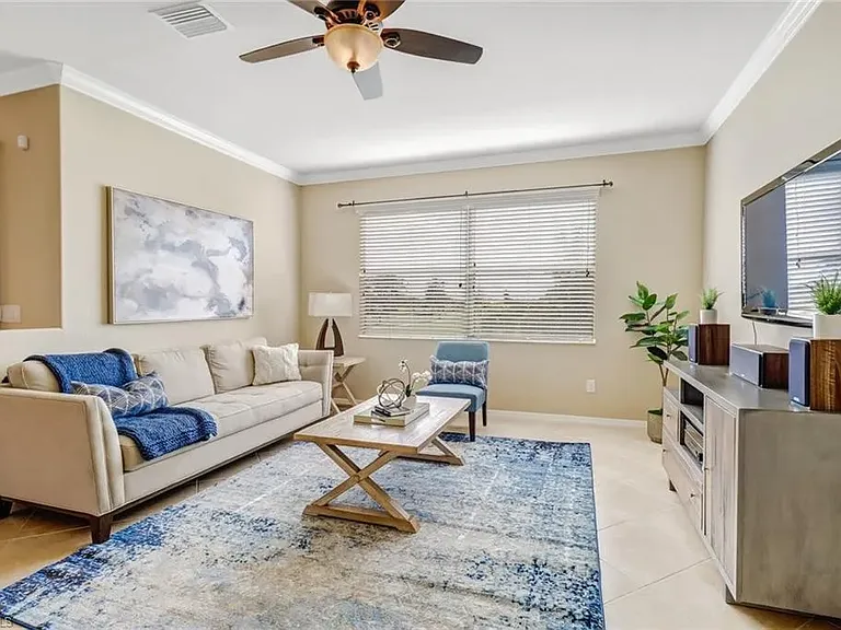 Living Room 4