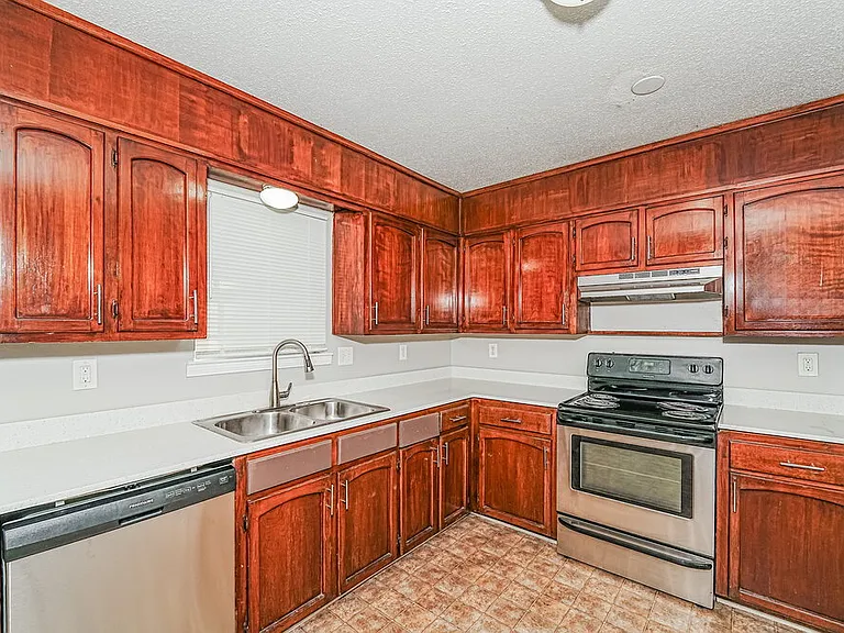 933 Edwards Lake Rd — Photo 8