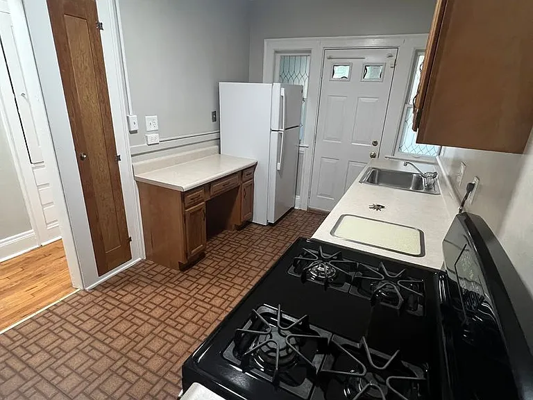 1602 Ridgefield Rd — Photo 9