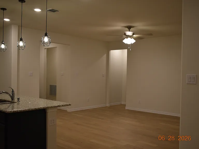 3321 Riverlawn Dr — Photo 8