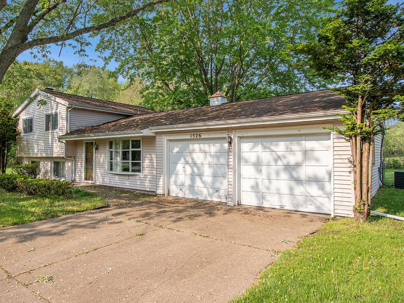 1526 Tam O Shanter Ln, Niles, MI 49120 Zillow