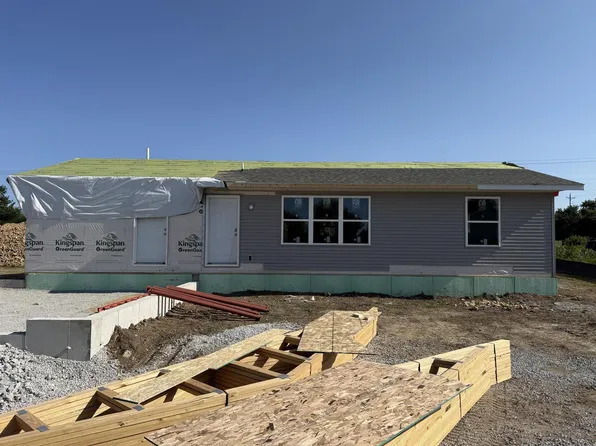 1284 E Bluff ROAD, Whitewater, WI 53190