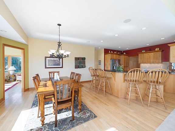 4th image of 7966 Golf Meadows Dr SE