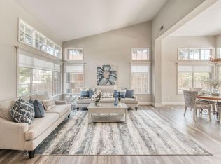 1562 McKelvy Ave, Clovis, CA 93611