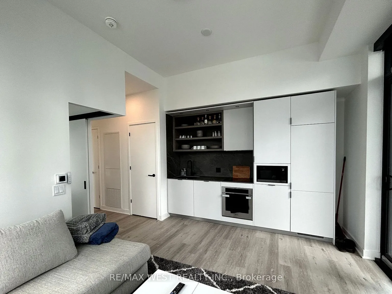 2 bed, $2,850 — Photo 3