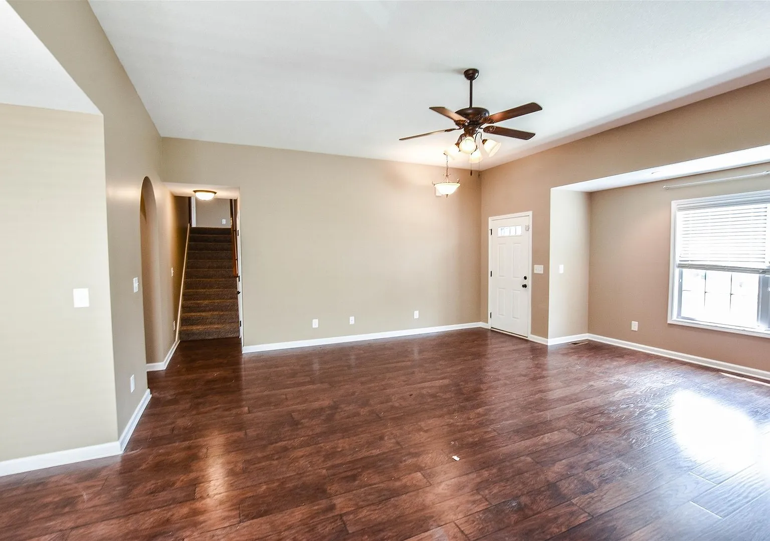 Ranch with Bonus in Fox Crossing! — Photo 4
