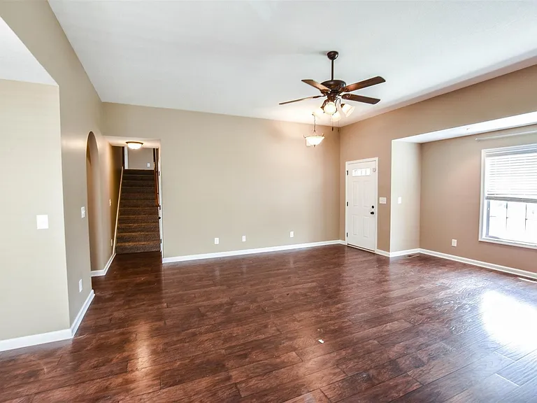3627 Fox Tail Dr — Photo 4