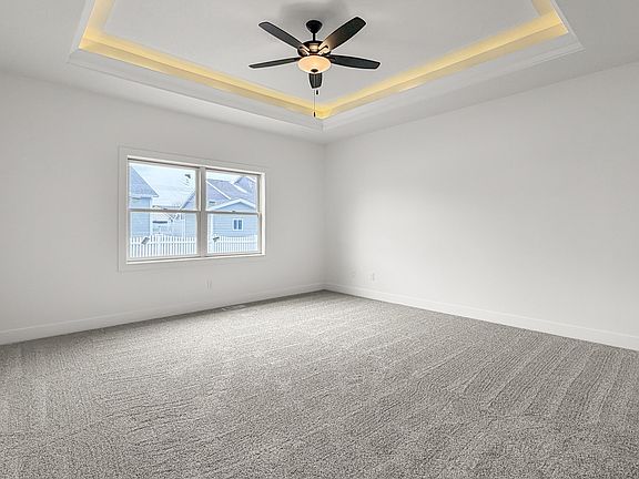 3rd image of 606 Kevin Rd