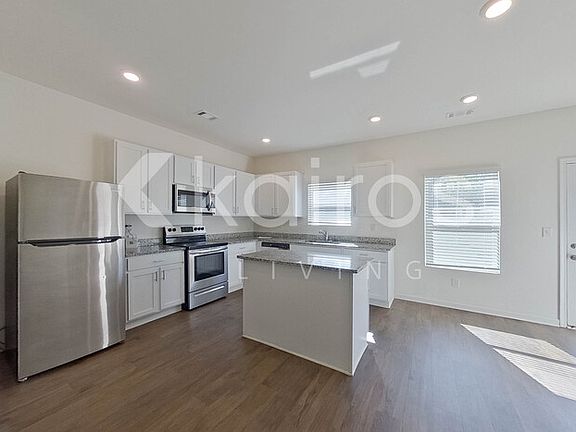5th image of 155 Dudley Way